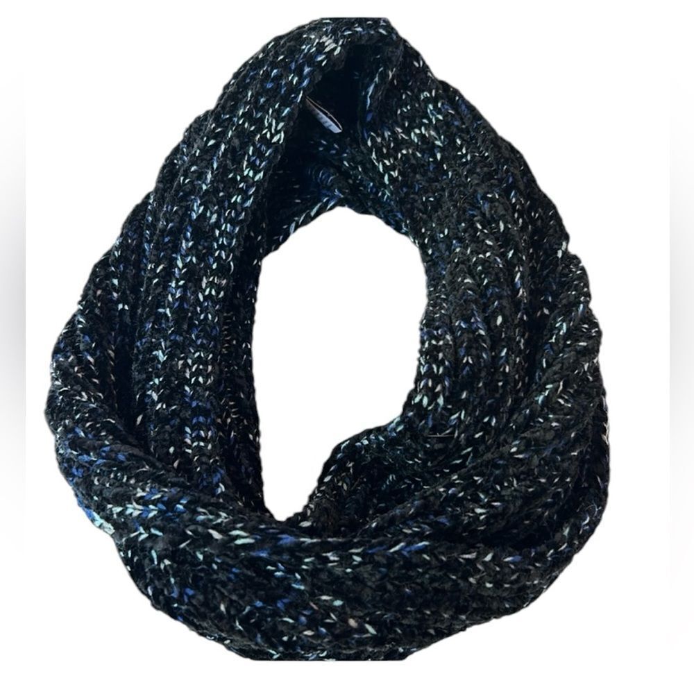 Nordstrom’s black blue and white Infiniti Short scarf